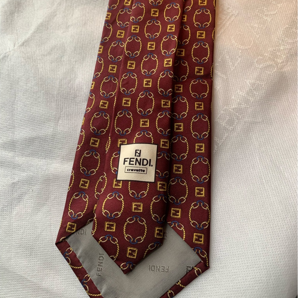 Fendi Cravette Horsebit Burgundy Silk Tie. NWOT. Graduation! Father's Day!